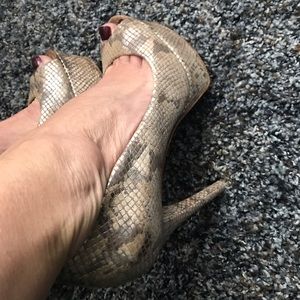 Sale🌺Brian Atwood 5 inch flat form peep heels